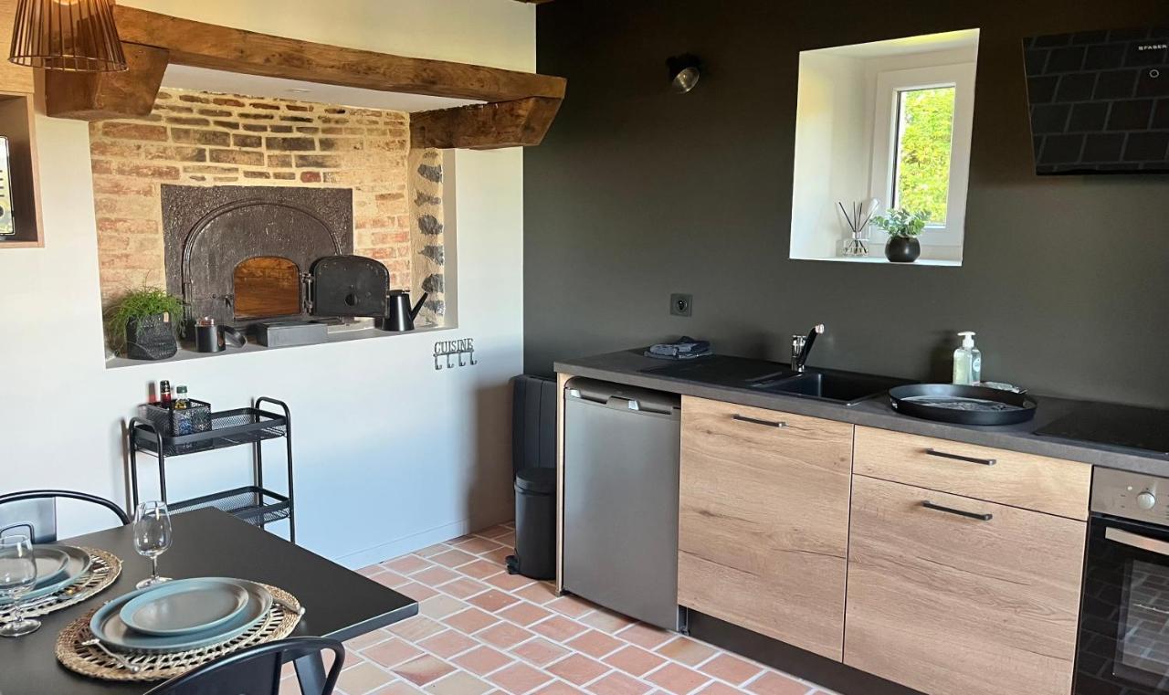 La Douce Halte - Gites Avec Spa Ou Sauna Saint-Ouen-Des-Toits ภายนอก รูปภาพ