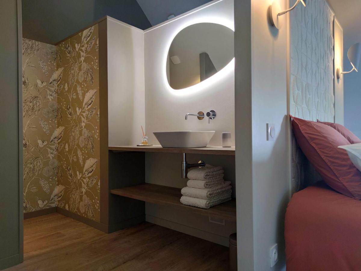 La Douce Halte - Gites Avec Spa Ou Sauna Saint-Ouen-Des-Toits ภายนอก รูปภาพ