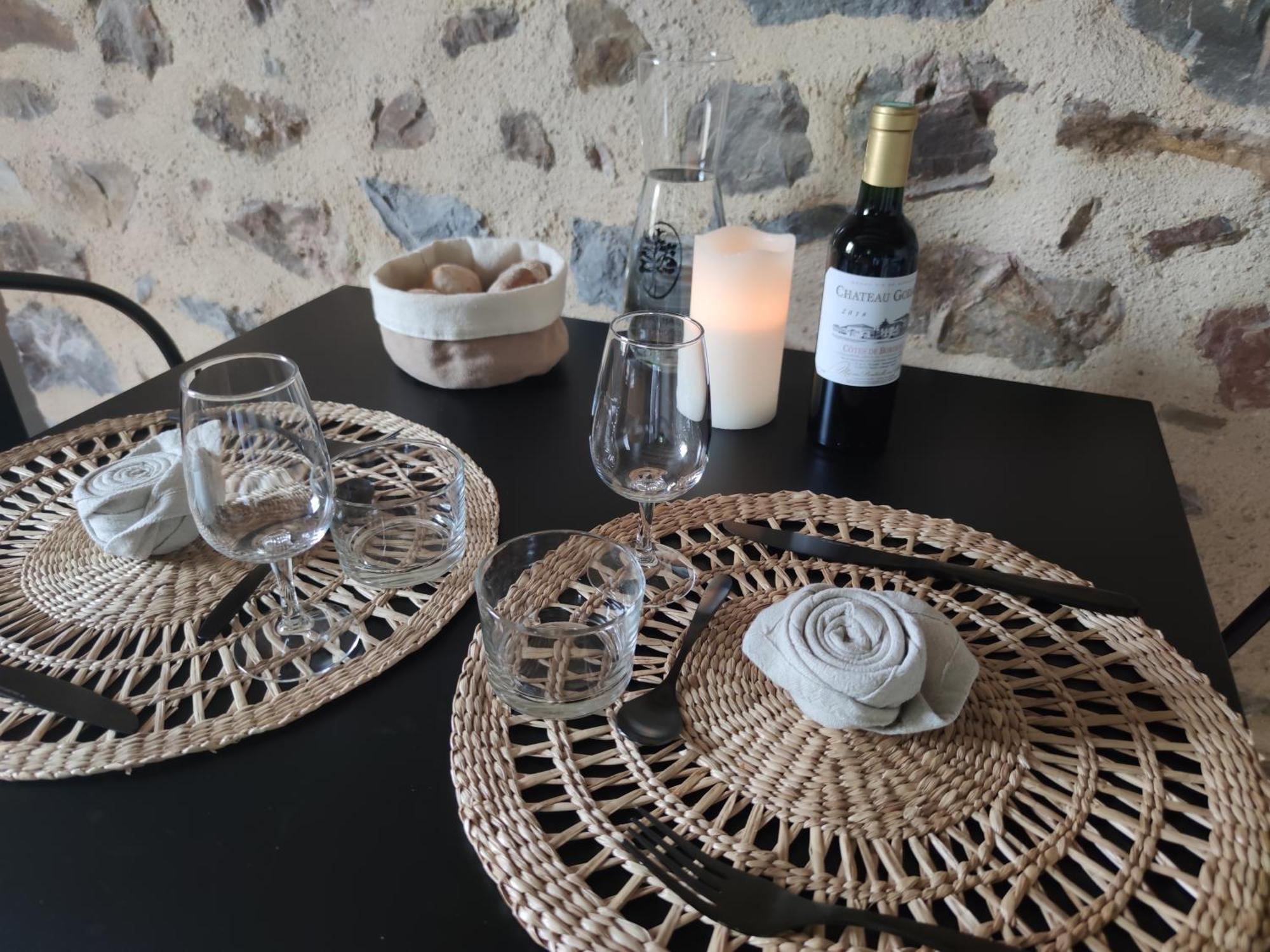 La Douce Halte - Gites Avec Spa Ou Sauna Saint-Ouen-Des-Toits ภายนอก รูปภาพ